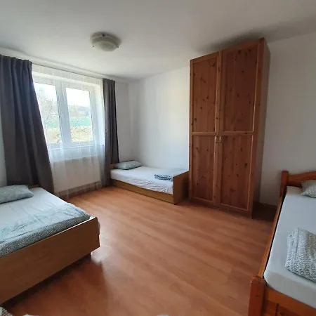 Dom 3-Poziomowy Gdynia Leszczynki Feriehus Gdynia